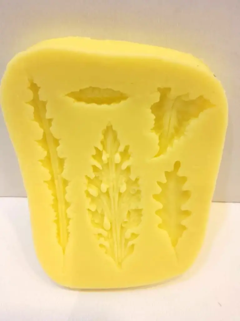 MOULE SILICONE PATE A SUCRE 6 SAPINS