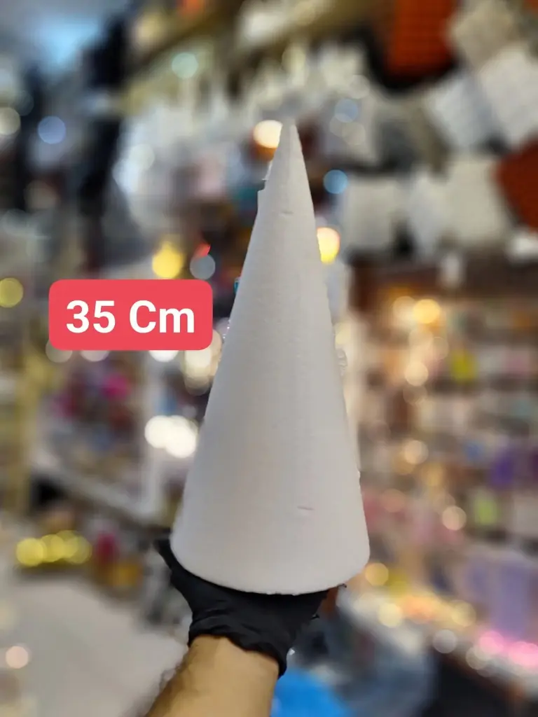 POLYSTER PYRAMIDE 40CM