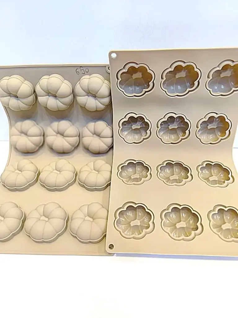 MOULE SILICONE BEIGE 12PCS