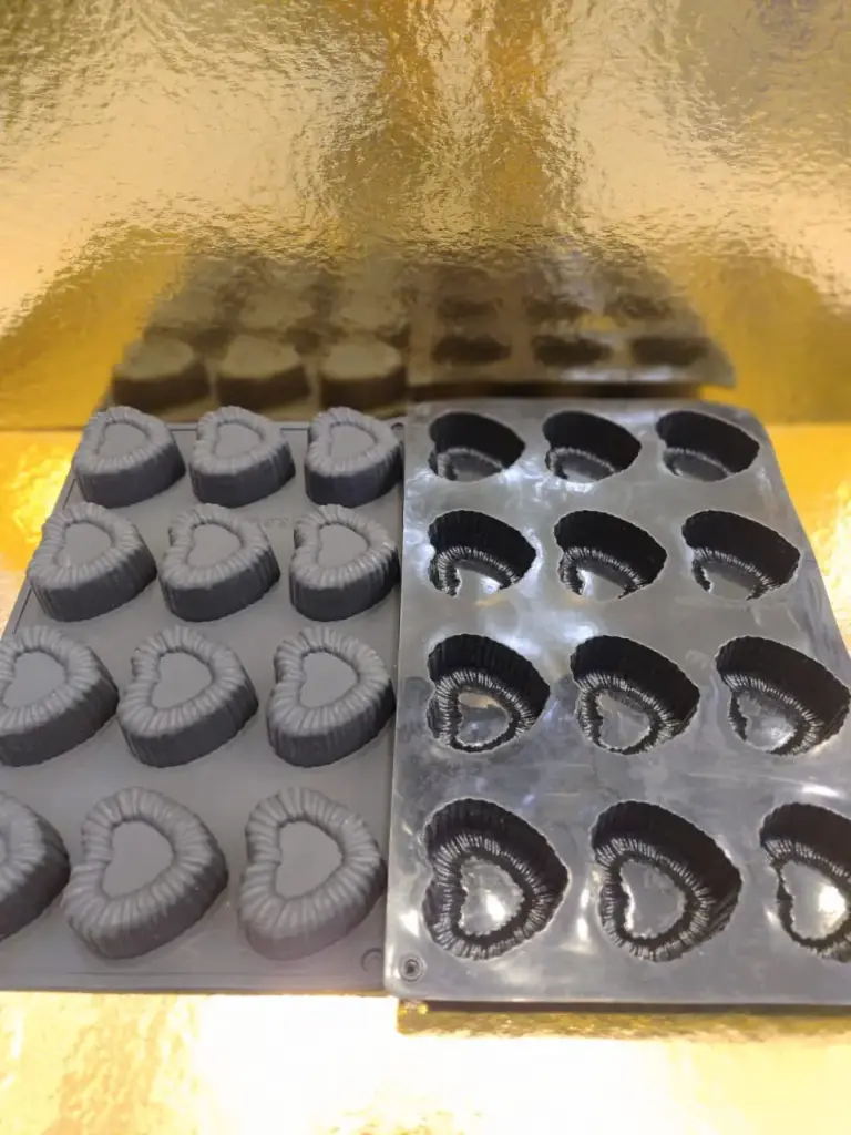 MOULE SILICONE CHARLOTTE COEUR 12PCS