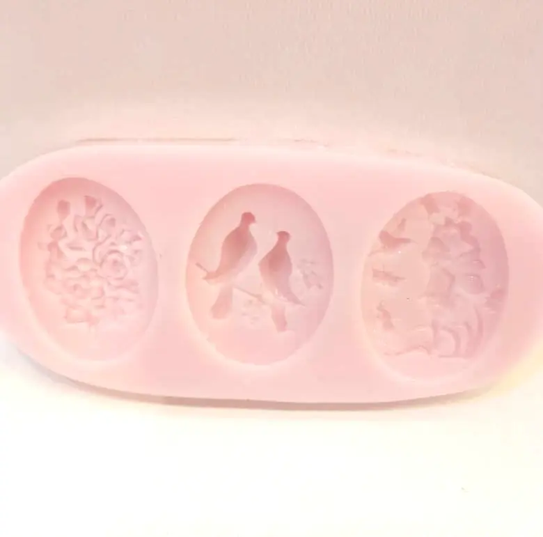 MOULE SILICONE PATE A SUCRE 2COLOMBES