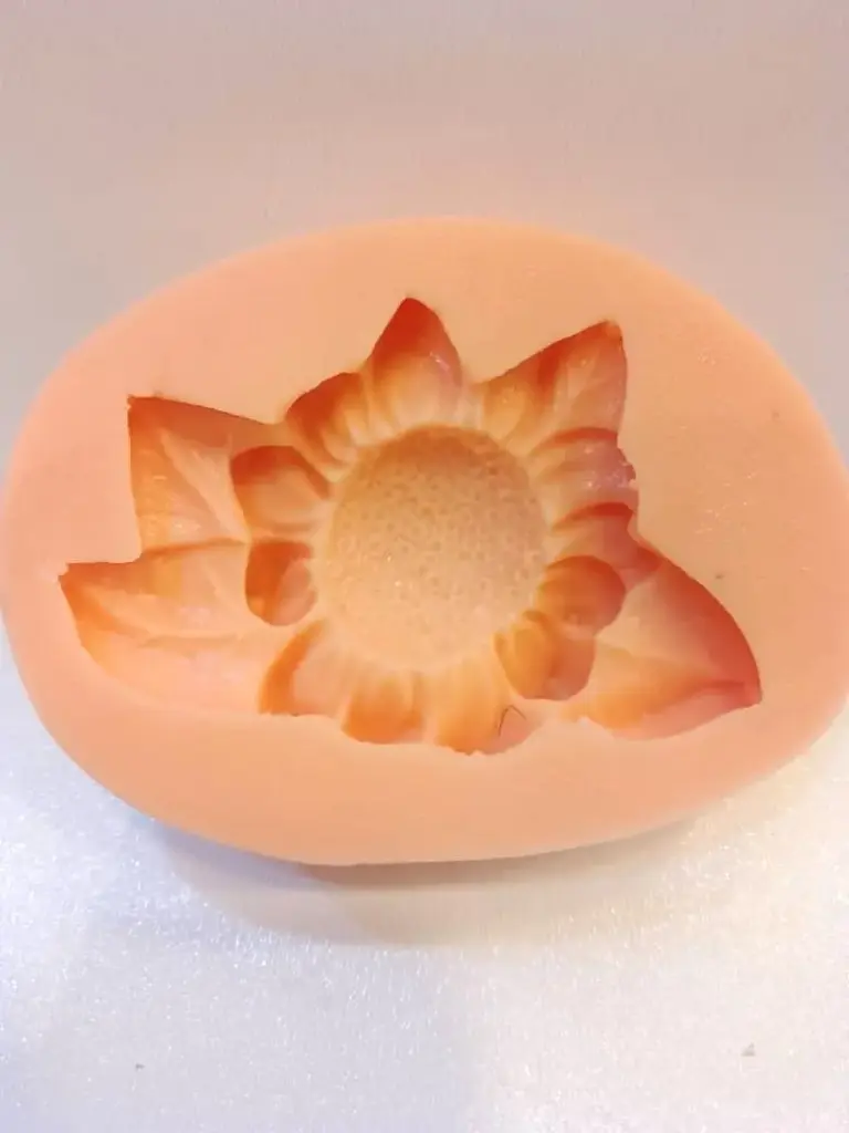 MOULESILICONE PATE A SUCRE FLEUR OVAL