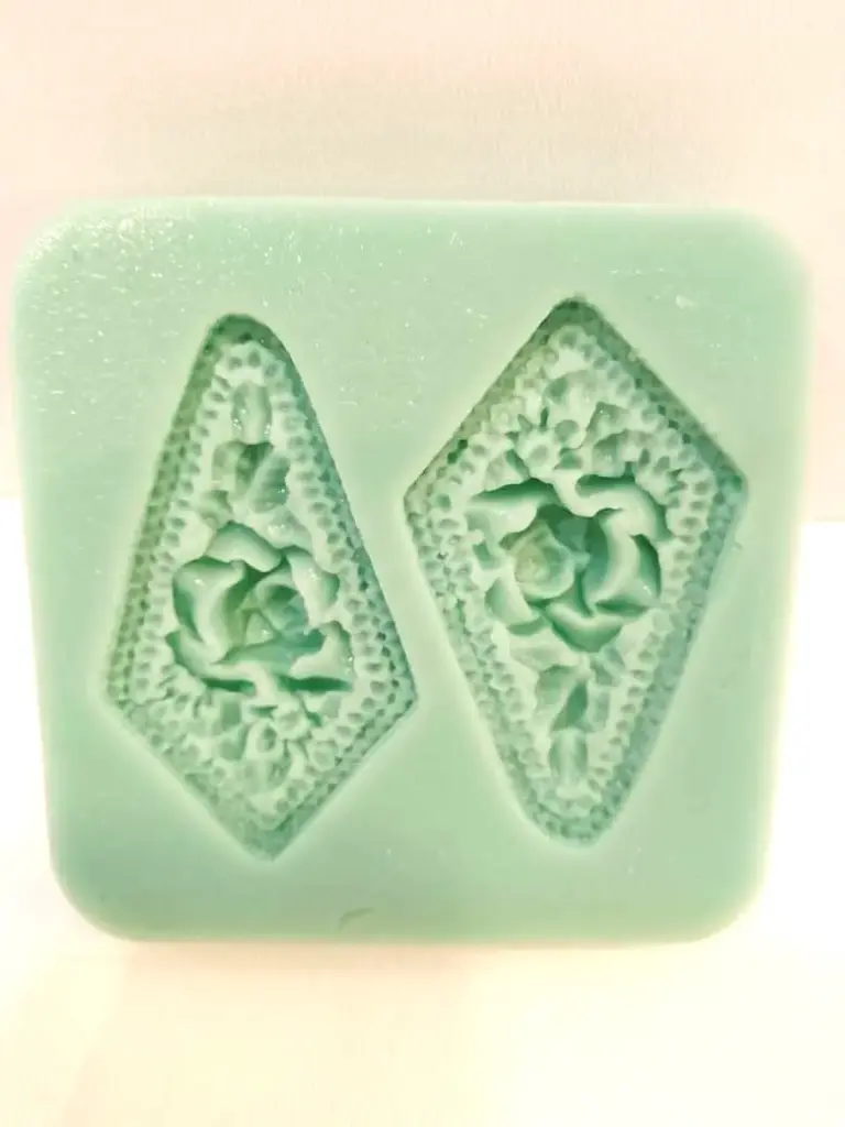 MOULE SILICONE PATE A SUCRE 2PENDENTIF