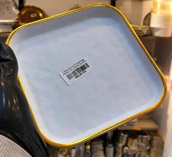 ASSIETTE CARRE BLANC DORE